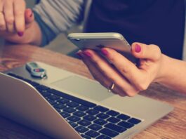 Dlaczego nie powinno się spać z telefonem? Dlaczego nie powinno się spać z telefonem?