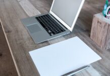 Co zrobić przed pierwszym uruchomieniem telefonu?