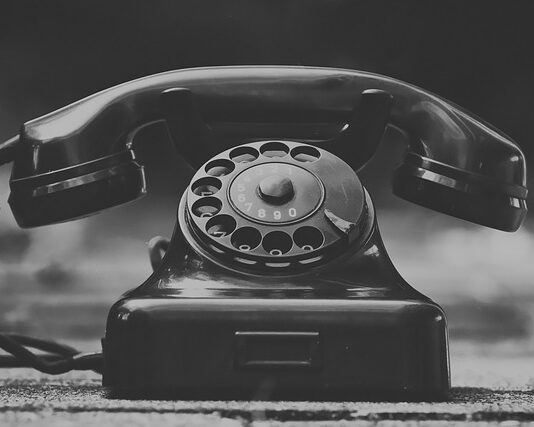 Czy można sprzedać telefon z przedłużenia umowy?
